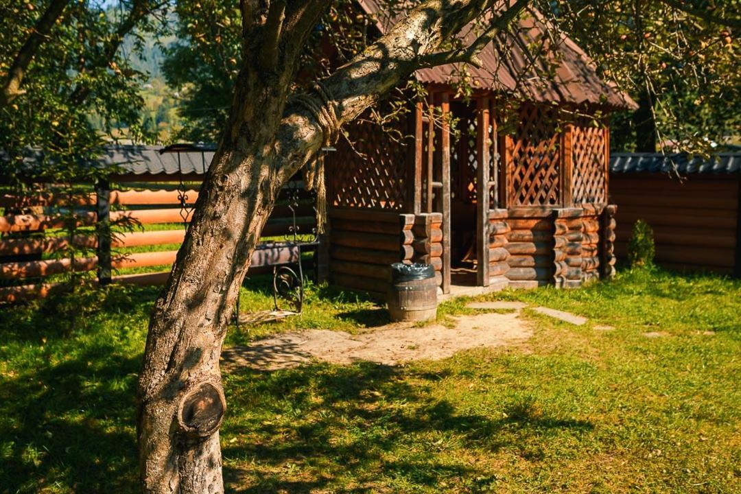 ホテル Gorycvit Verkhniy Yasenov エクステリア 写真